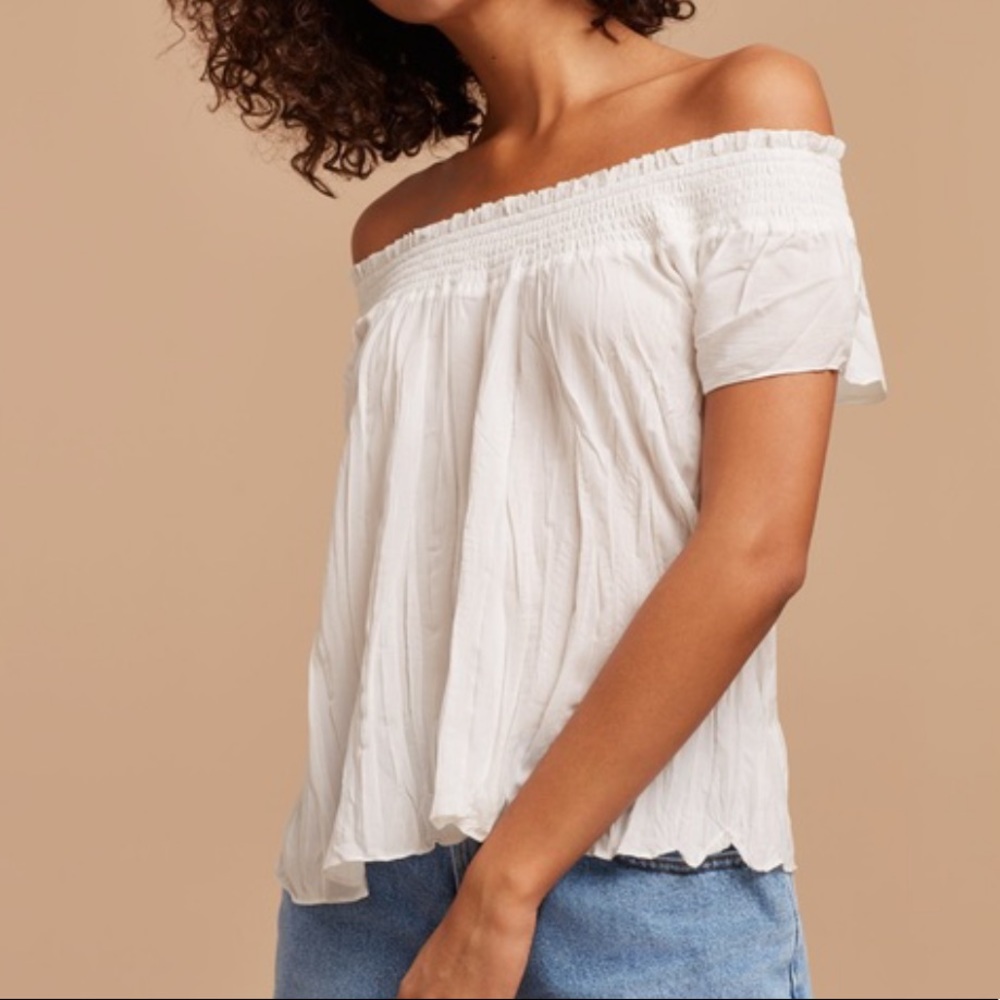 NWOT Talula Aritzia Cabrini Blouse Bundle Small